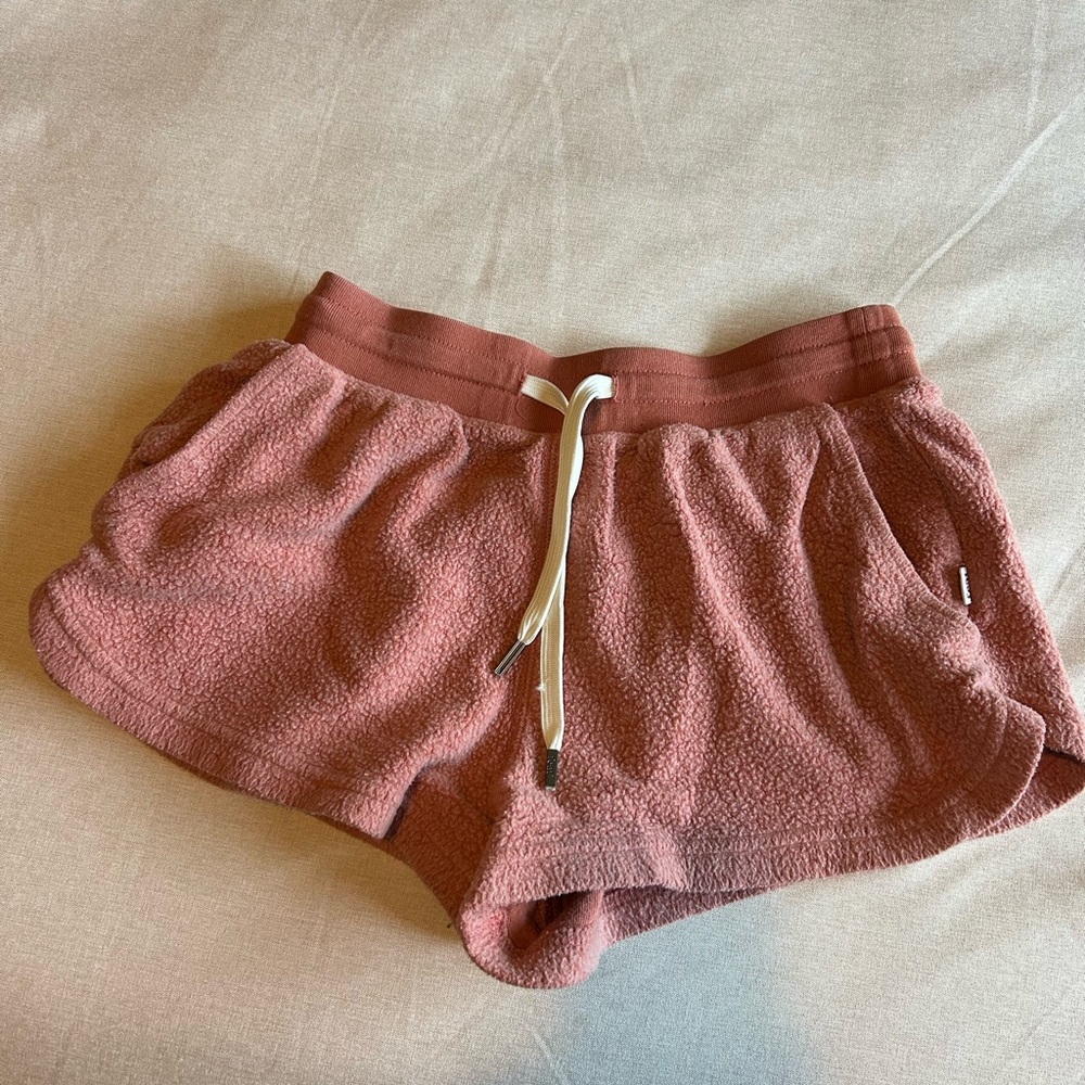 Womens Feat shorts